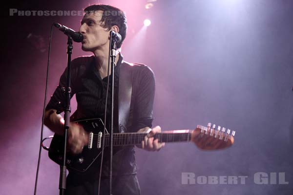 JOHN AND JEHN - 2009-06-09 - PARIS - La Maroquinerie - Nicolas Congé